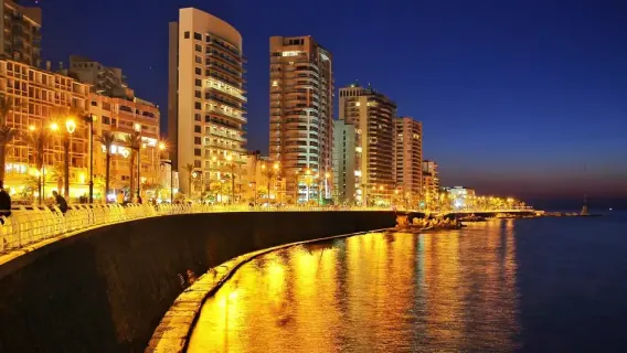 غارات إسرائيلية عنيفة تستهدف أحياء في جنوب بيروت