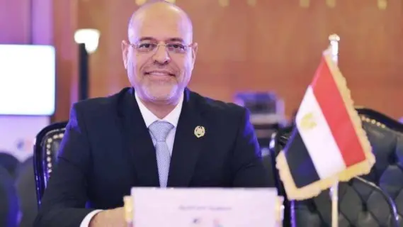 وزير العمل المصري يهنئ فلسطين بعد اعتمادها كدولة مراقبة بمنظمة العمل