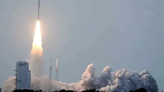 «أمازون» تطلق أول أقمار «كويبر» للإنترنت من فلوريدا