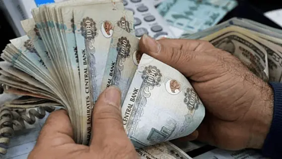 إقبال متزايد على الاستثمار مقابل الادخار في الإمارات