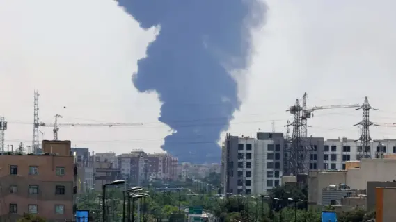 إسرائيل تستهدف مقر الشرطة وسط طهران بضربة جوية