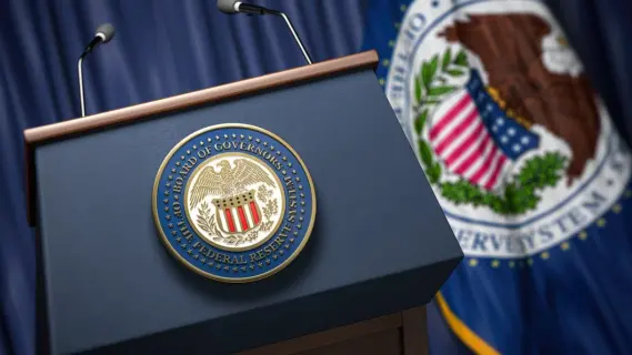 الفيدرالي الأمريكي يثبت أسعار الفائدة للمرة الرابعة توالياً