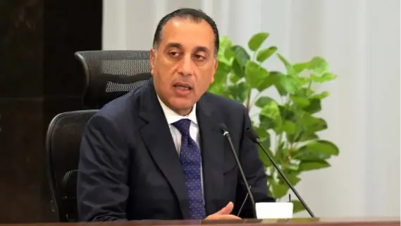 الحكومة تضمن توفير احتياجات الدولة من الغاز والمواد البترولية