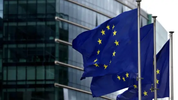 الاتحاد الأوروبي يدعو إلى وقف إطلاق النار ورفع الحصار عن غزة