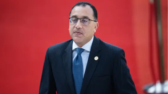 مدبولي يأمر بتكثيف فحوصات المخدرات لسائقي النقل بشكل مفاجئ