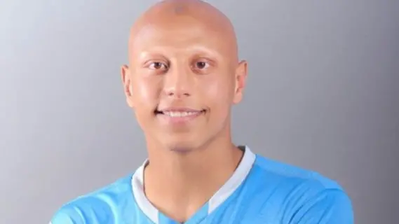 البنك الأهلي يعلن التعاقد مع عمرو الجزار لثلاثة مواسم