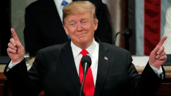 ترمب: إقرار أكبر خفض ضريبي وإنفاقي هدية تاريخية لأمريكا