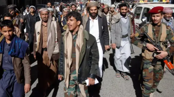 اتهامات للحوثيين بتحويل التعليم الحكومي إلى تجارة ربوية