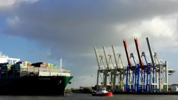 ميناء روتردام يستعد لاحتمال تصاعد التوتر مع روسيا