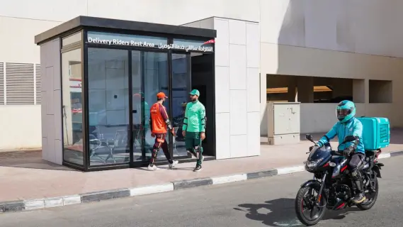 Dubai Offers Rest Areas and Free Meals for Delivery Drivers