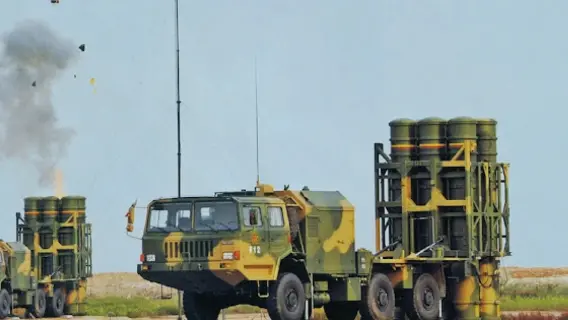 إيران تعزز دفاعاتها بشراء صواريخ أرض جو من الصين