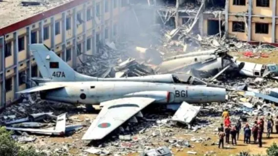 تحطم طائرة مقاتلة في بنغلاديش يودي بحياة 27 شخصاً