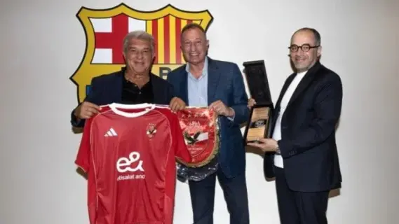 اجتماع ثلاثي بين الأهلي وبرشلونة وشركة للاستاد الجديد