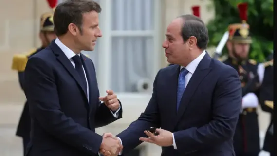 الرئيس السيسي يرحب بنية فرنسا الاعتراف رسميًا بدولة فلسطين