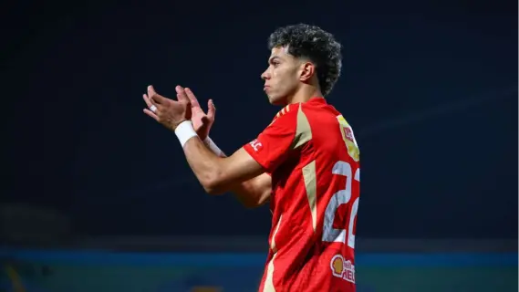 الأهلي يسعى لتجديد عقد إمام عاشور وتمديده حتى عام 2030