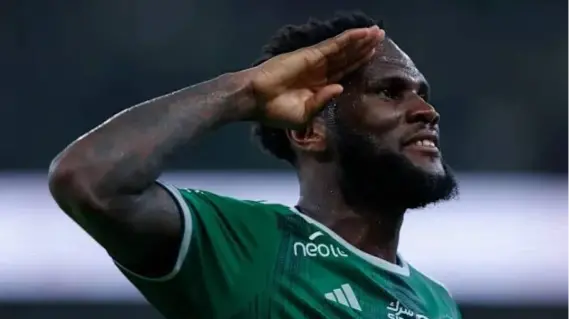 فرانك كيسيه يهدد بمغادرة أهلي جدة ويطمح للعودة إلى أوروبا