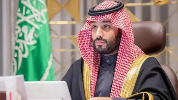 ولي العهد يتحدث مع أمير عسير عن تصميم نورمان فوستر لمطار أبها