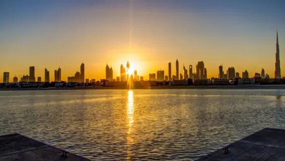 طقس الإمارات اليوم الأربعاء: أجواء شديدة الحرارة وأشعة فوق البنفسجية قوية