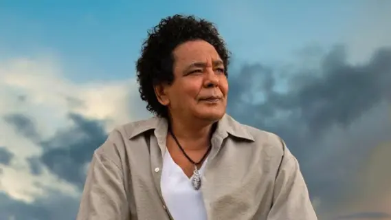 رسالة دعم من المتحدة للخدمات الإعلامية للفنان محمد منير