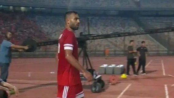 حسام حسن يعتذر لجماهير الأهلي عن الاحتفال ويهدي مؤمن زكريا