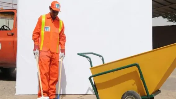 مصر توقف عمل عمال النظافة وقت الذروة بعد وفاة مأساوية