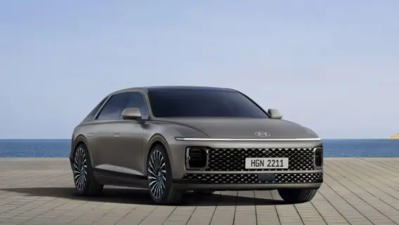 اكتشف مواصفات وسعر سيارة هيونداي أزيرا 2025 في السعودية