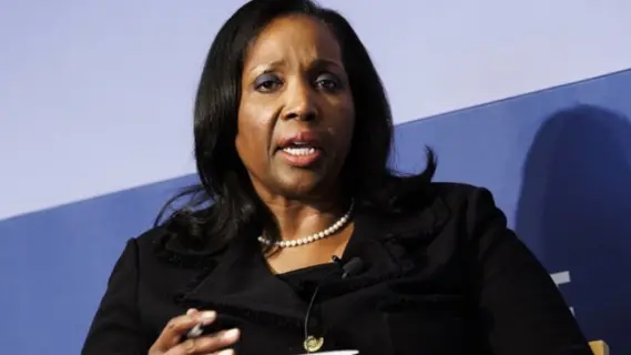 ترامب يقيل ليزا كوك بتهمة الاحتيال العقاري