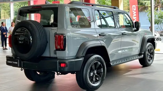 مواصفات وسعر سيارة تانك 300 موديل 2025 في السعودية