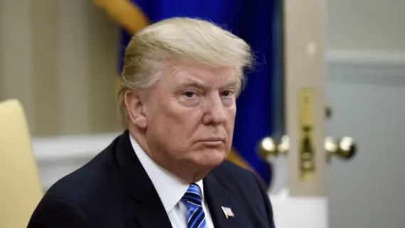 ترامب يغادر لأداء زيارة لإسرائيل وحضور قمة شرم الشيخ للسلام