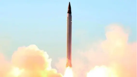 إيران تكشف عن صواريخ "قدر" و"عماد" المحسنة تحت الأرض