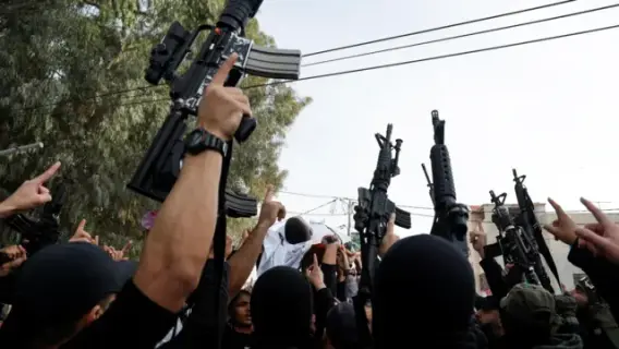 مواجهات عنيفة بين المقاومة والاحتلال في مخيم عسكر شرق نابلس