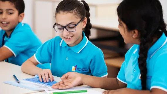 الإمارات تعلن طرح 1.95 مليون درهم لدعم مشروع تطوير "مدارس دبي"