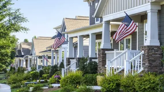 US Housing Sector Faces Challenges Amid Slowing Labor Market