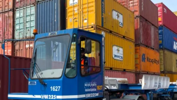 موانئ أبوظبي تستحوذ على نحو 19% من "الإسكندرية لتداول الحاويات"