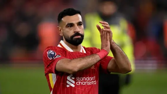 تشيلسي يخسر أمام ليدز بثلاثية وليفربول يتعادل مع سندرلاند في الدوري الإنجليزي