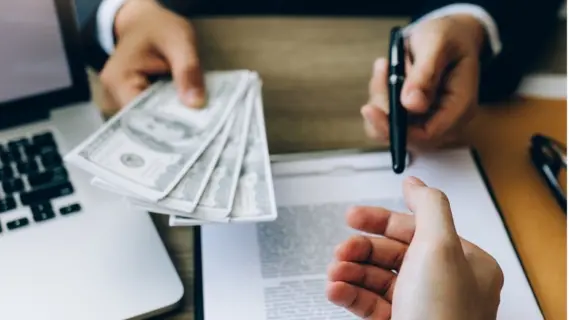 تحذير هام بشأن بعض إعلانات الباحثين عن عمل التي تقدم عروضاً مغرية ورواتب عالية