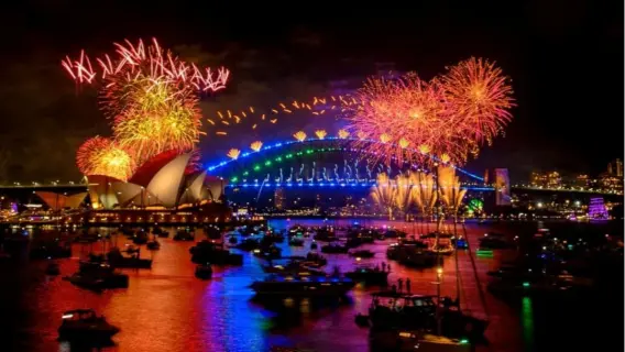 أوكلاند أول مدينة في العالم تحتفل بحلول عام 2026