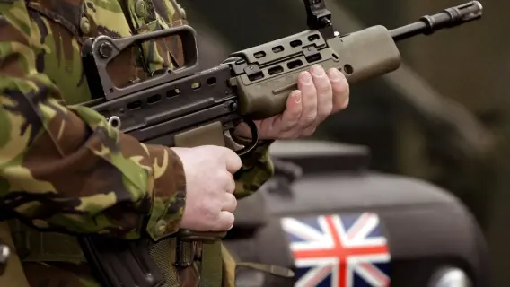بريطانيا تعلق 30 رخصة من أصل 350 لتصدير الأسلحة إلى إسرائيل