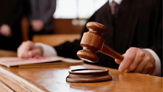 الحبس وغرامة نصف مليون درهم عقوبة السب الإلكتروني في الإمارات