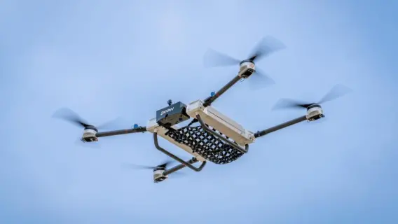 دبي: طائرات الدرون تقدم حلاً جديداً لتخفيف الازدحام المروري