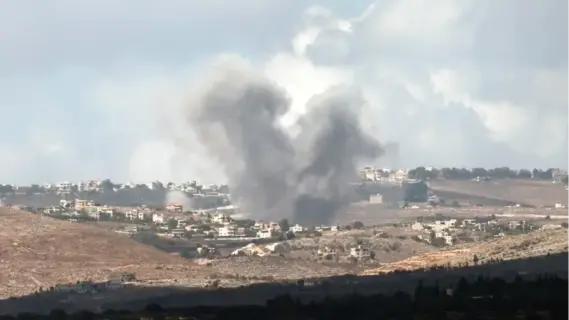 مئات الغارات الإسرائيلية تستهدف الجنوب اللبناني