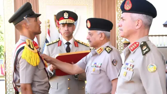 مصر : وزير الدفاع يشهد حفل تخرج الدفعة 166 من كلية الضباط الإحتياط