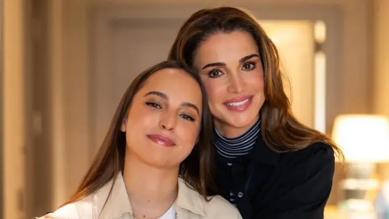 هكذا هنأت الملكة رانيا والأمير الحسين «الأميرة سلمي» بمناسبة يوم ميلادها