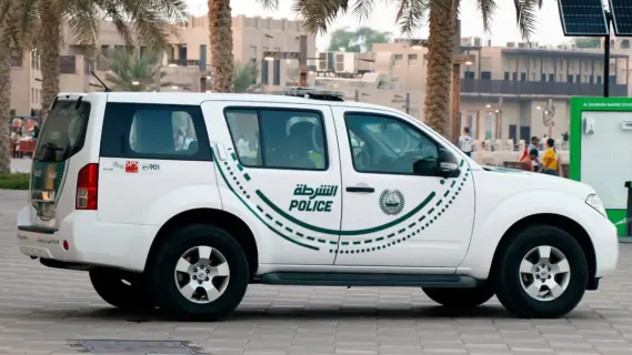 شرطة دبي تحتجز 11 مركبة بسبب فوضى وضجيج وإزعاج السائقين