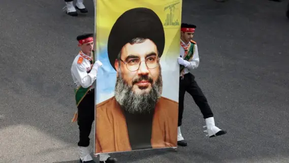 خامنئي يعلن الحداد خمسة أيام بعد اغتيال حسن نصر الله