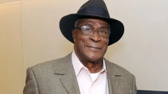 وفاة جون آموس: نجم مسلسل "Good Times" عن عمر يناهز 84 عامًا