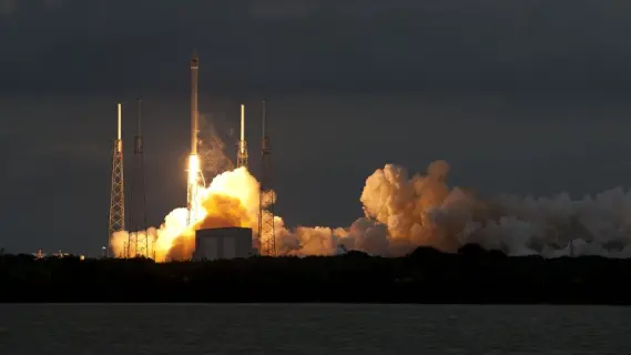 حماس تقصف تل أبيب بقذائف صاروخية تزامناً مع ذكري السابع من أكتوبر