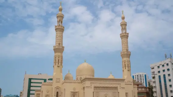 Sharjah Designates 93 Mosques to Offer Friday Sermons in Five Languages