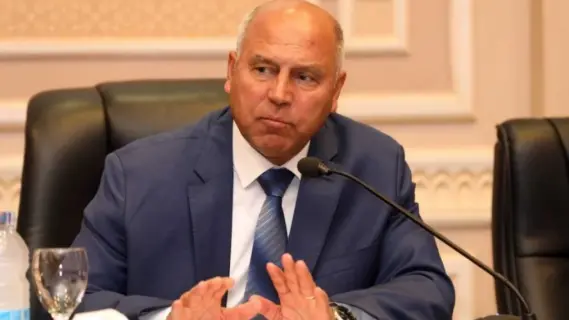 وزير النقل المصري: إحالة المتسببين في حادث قطار المنيا إلي النيابة العامة