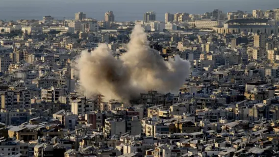 الجيش الإسرائيلي يصدر إنذارات بإخلاء المباني في حارة حريك وحدث ببيروت